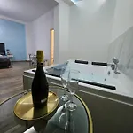 Pietre Preziose Frühstückspension 4*